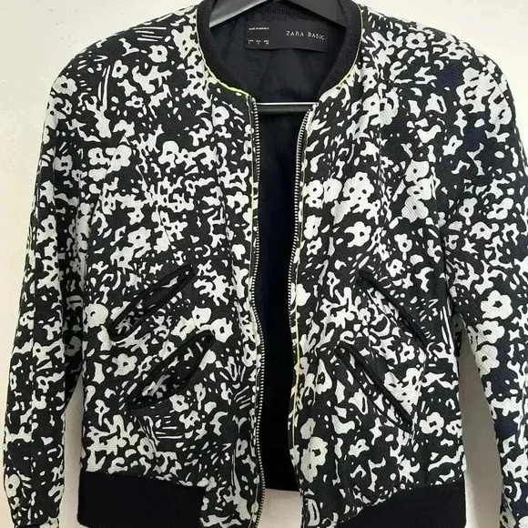 Zara Floral Black & White Bomber Jacket Women's Full Zip Pockets Size Small - Picture 6 of 6